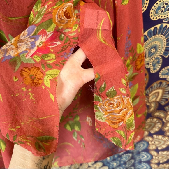 100% silk CAbi orange floral blouse - Picture 7 of 9